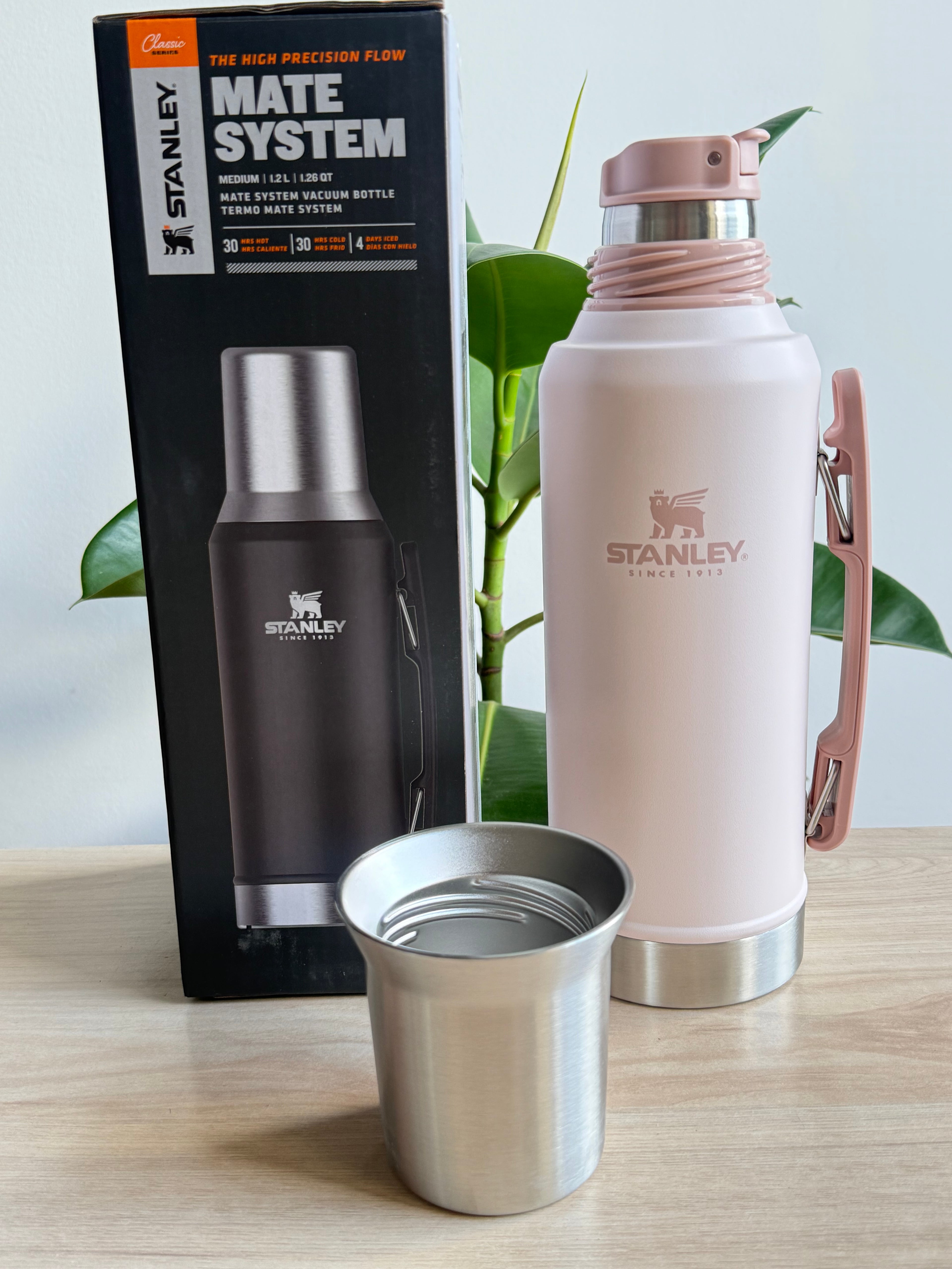 Termo metálico rosa Mate System 1.2 litros para yerba mate en Guatemala 